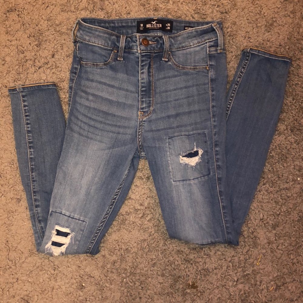 Hollister High-Rise crop jean legging